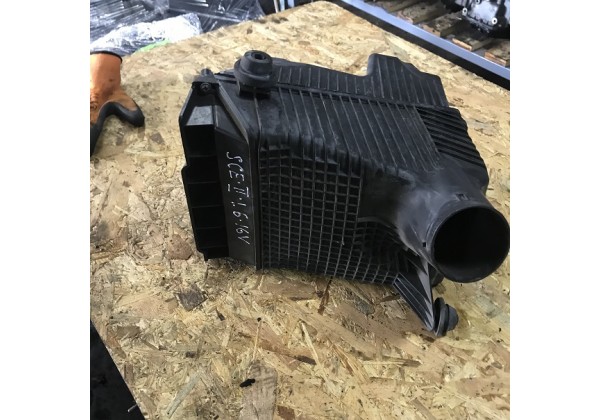 Корпус повітряного фільтра Renault Megane 2, Scenic 2, 1.6 16V, 8200176558, 8200369755, 8200369806, 8200401500, 8200401505